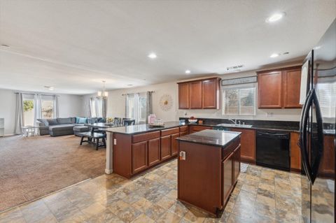 A home in Coalinga