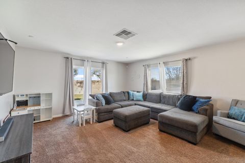 A home in Coalinga