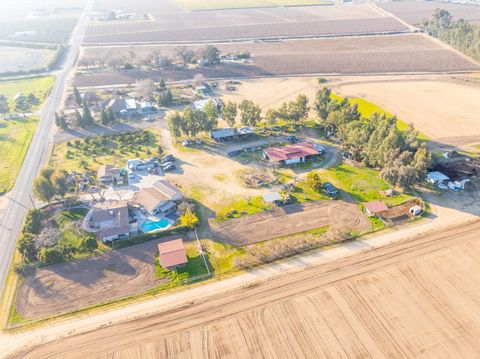 A home in Reedley