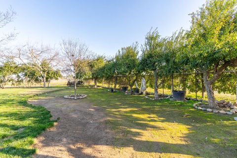 A home in Reedley