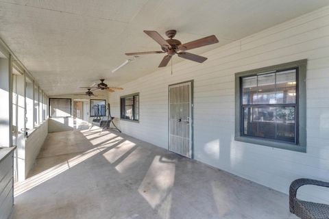 A home in Reedley