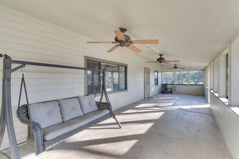 A home in Reedley