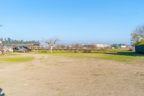 A home in Reedley