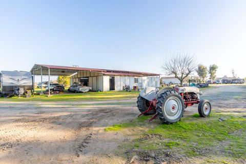 A home in Reedley