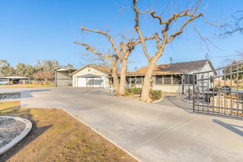 A home in Reedley