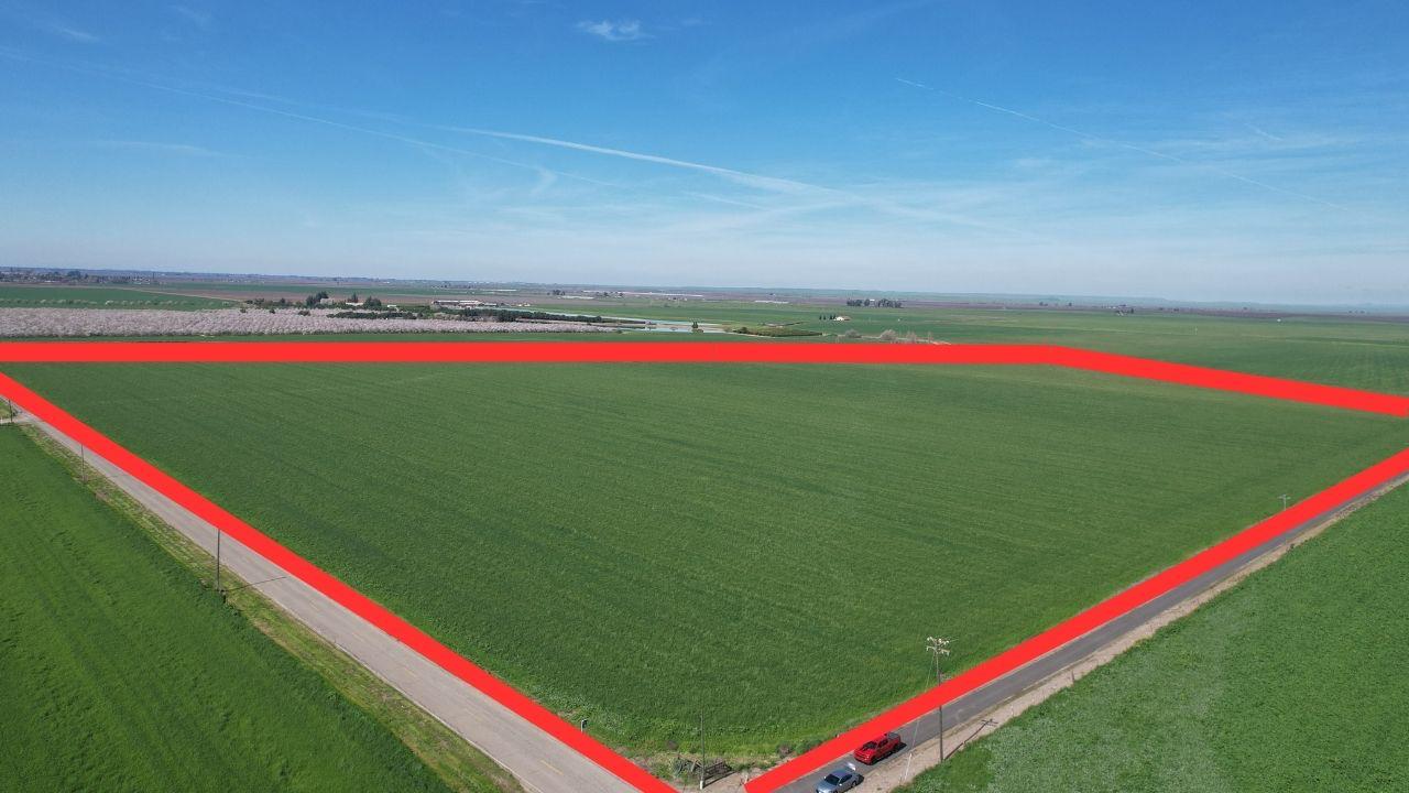 12010 E childs Avenue