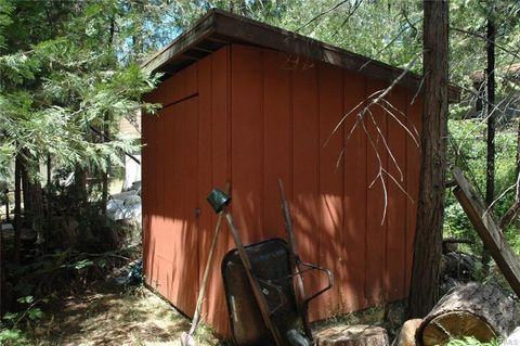 A home in North Fork