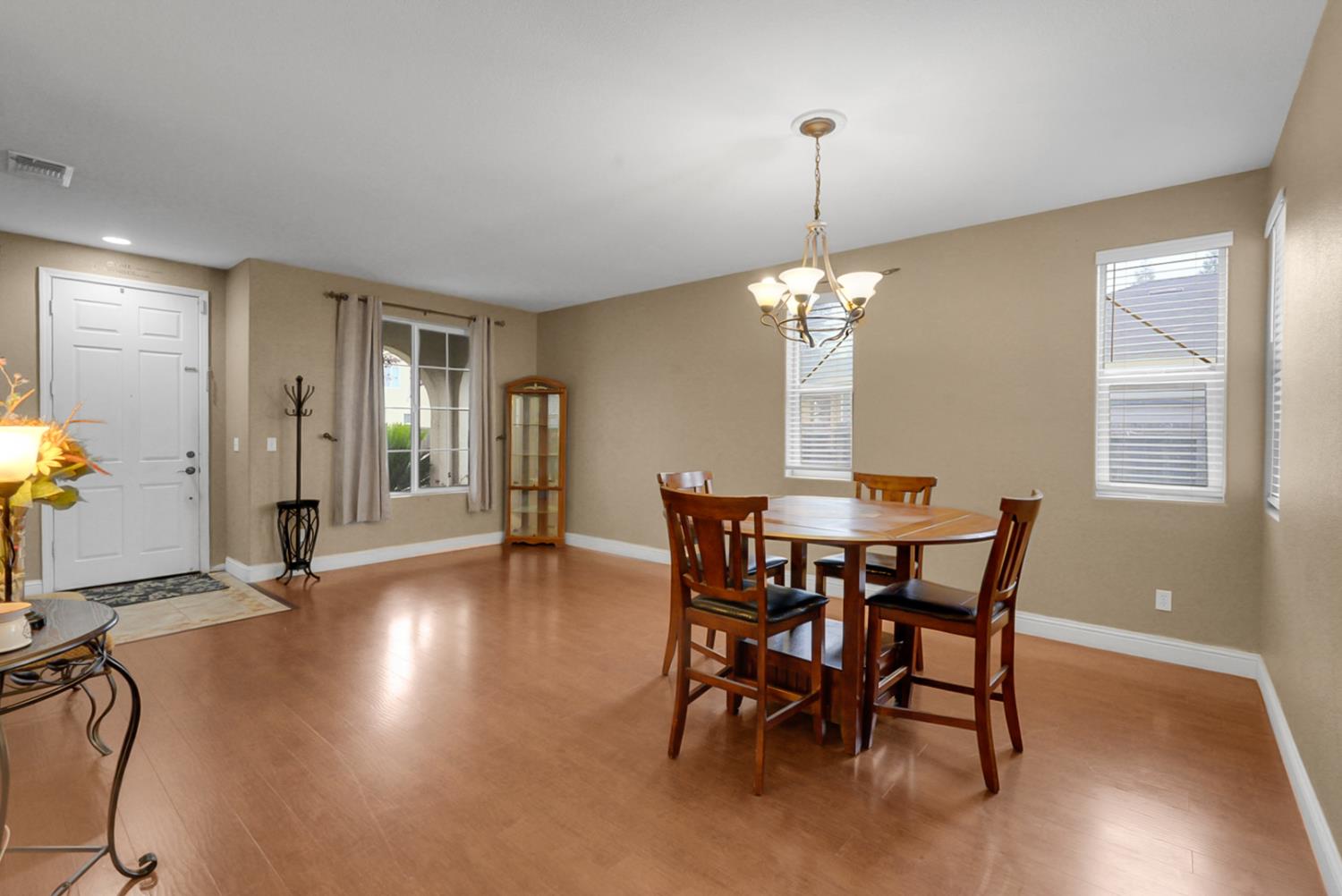 105 Pine Street - Photo 3
