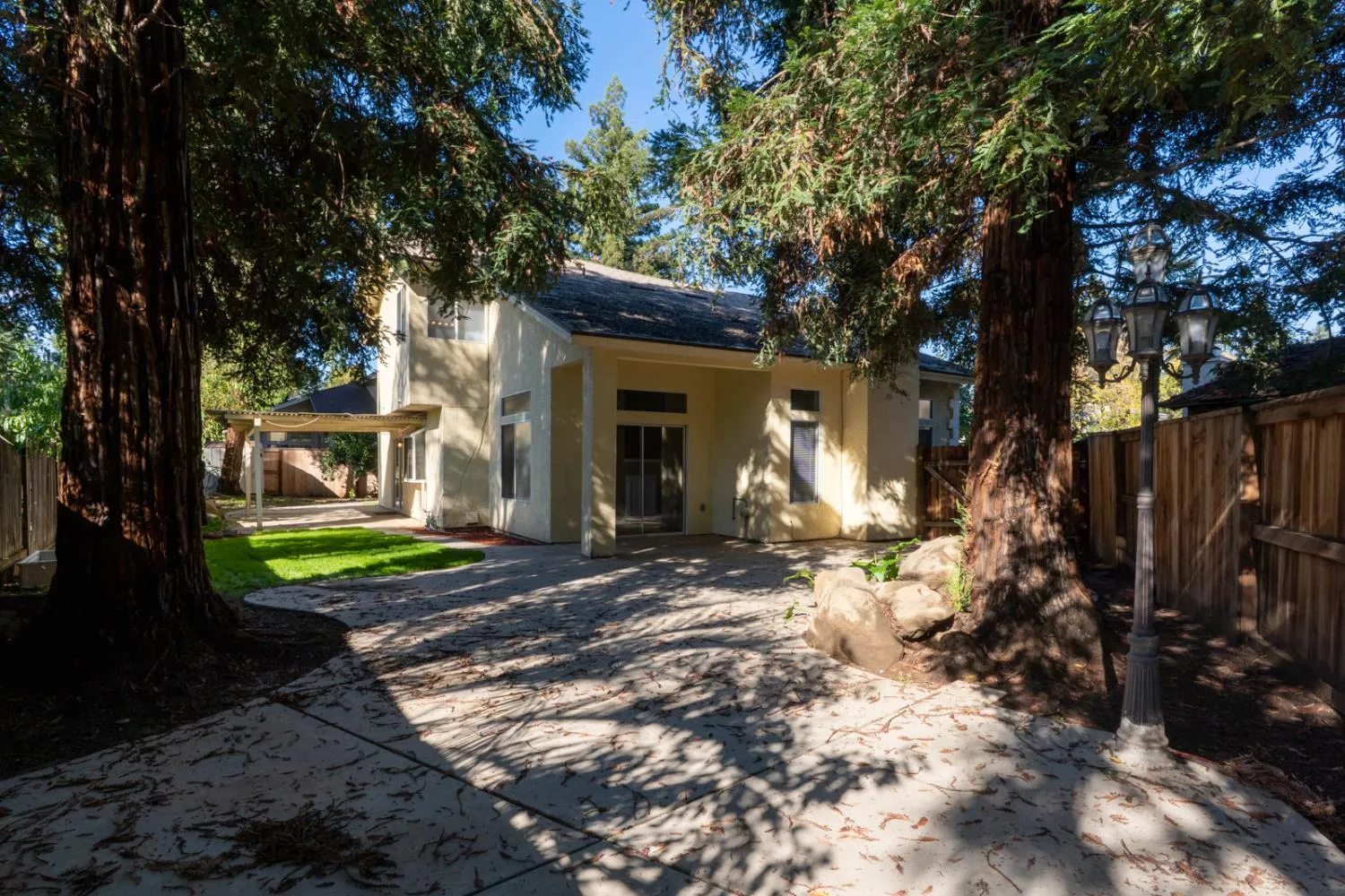 Fresno, California 93730, United States, 4 Bedrooms Bedrooms, ,3 BathroomsBathrooms,Residential,Active,247403