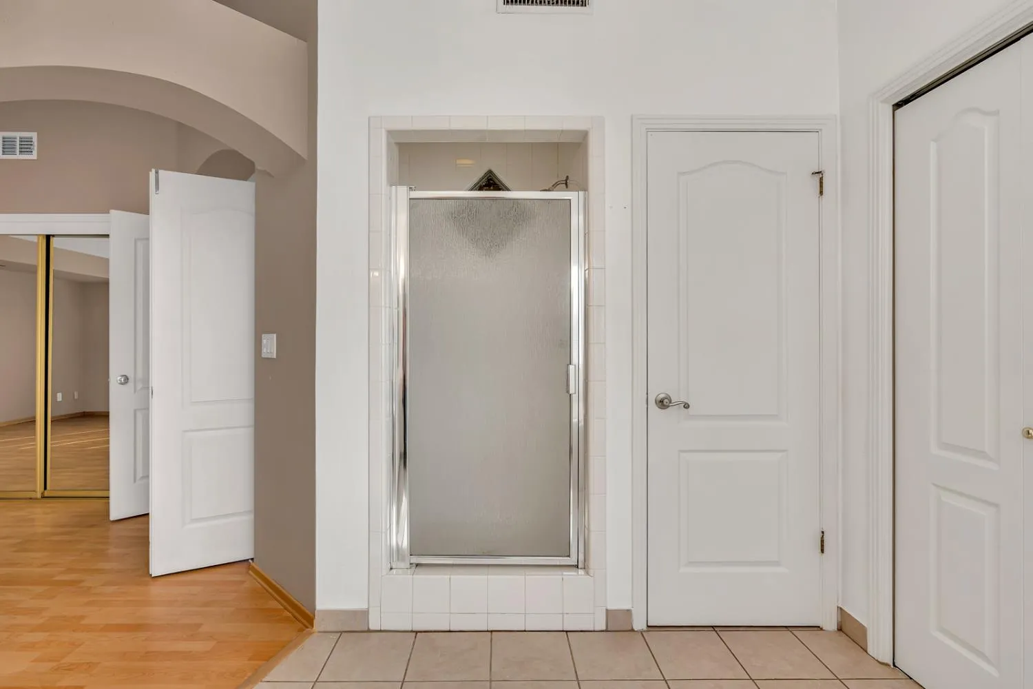 Fresno, California 93730, United States, 4 Bedrooms Bedrooms, ,3 BathroomsBathrooms,Residential,Active,247403