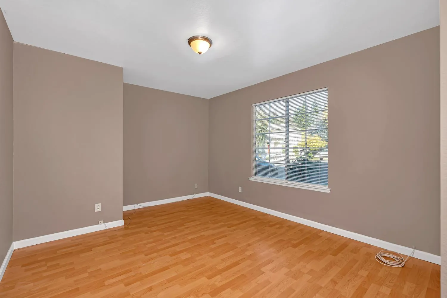 Fresno, California 93730, United States, 4 Bedrooms Bedrooms, ,3 BathroomsBathrooms,Residential,Active,247403