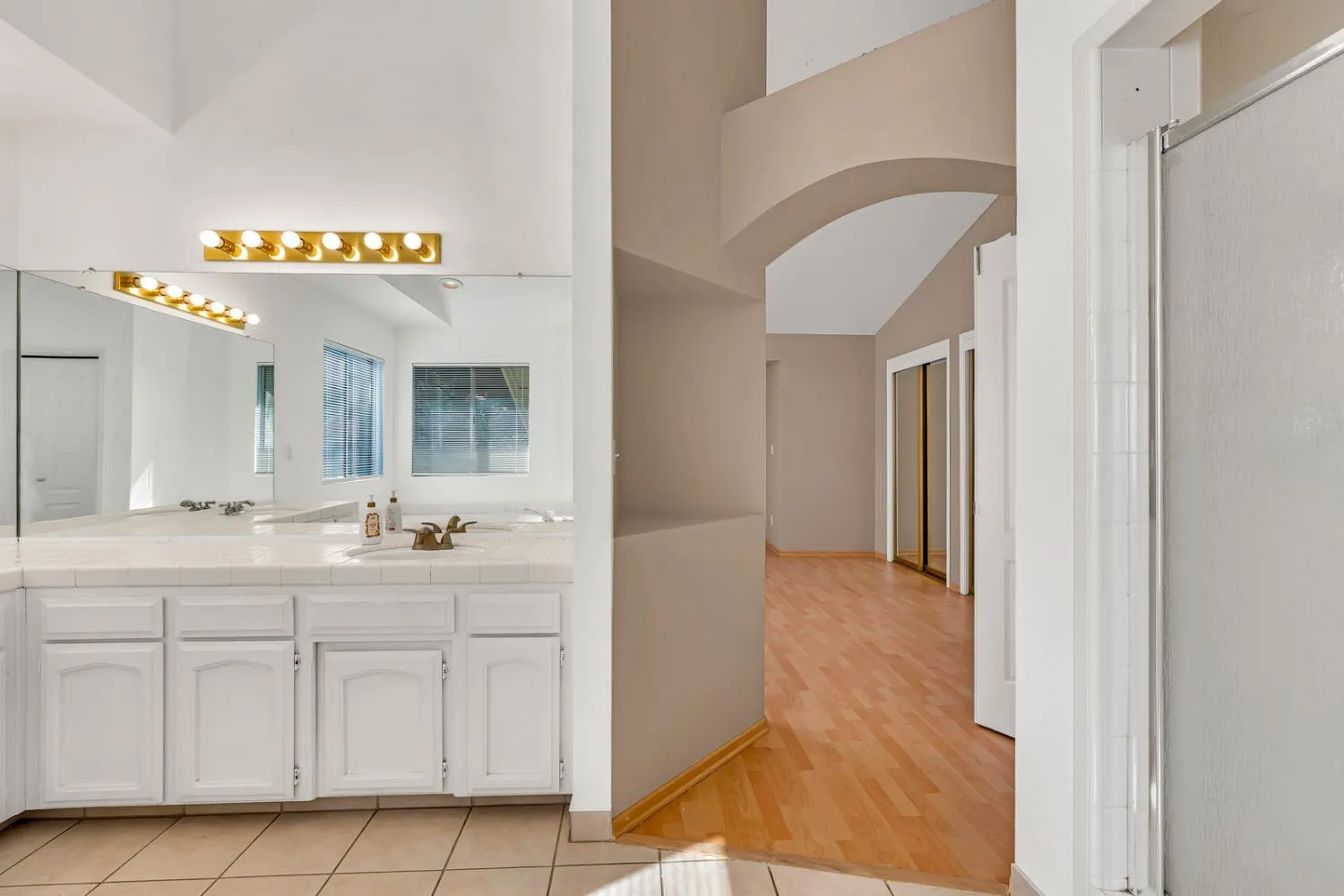 Fresno, California 93730, United States, 4 Bedrooms Bedrooms, ,3 BathroomsBathrooms,Residential,Active,247403