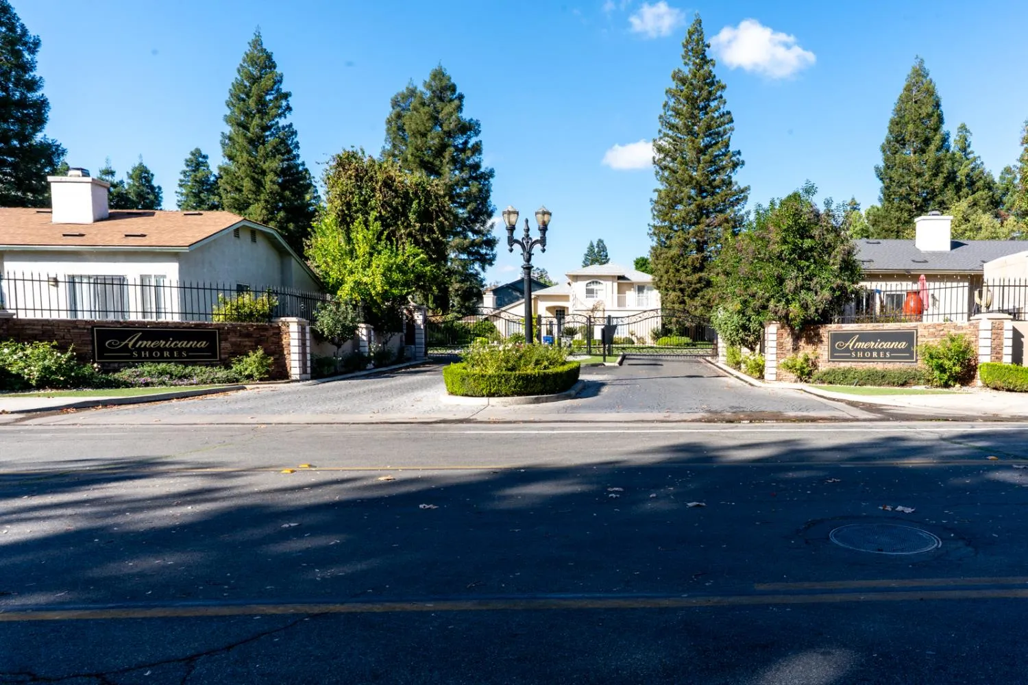 Fresno, California 93730, United States, 4 Bedrooms Bedrooms, ,3 BathroomsBathrooms,Residential,Active,247403