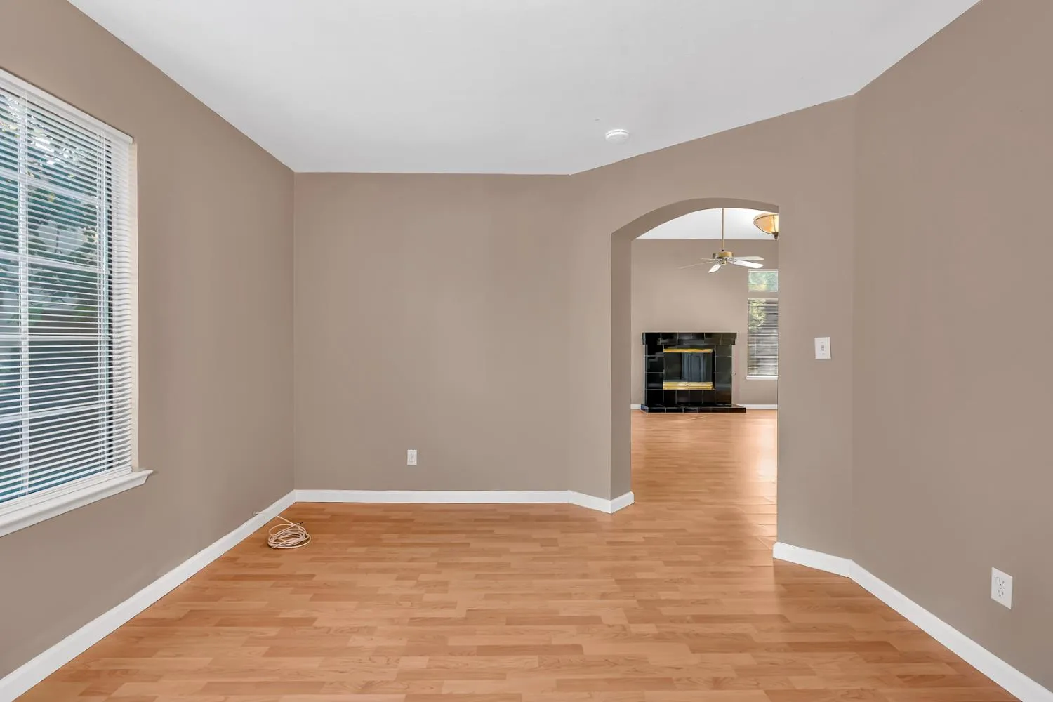 Fresno, California 93730, United States, 4 Bedrooms Bedrooms, ,3 BathroomsBathrooms,Residential,Active,247403