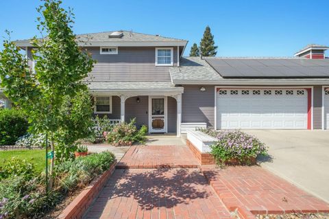 A home in Reedley