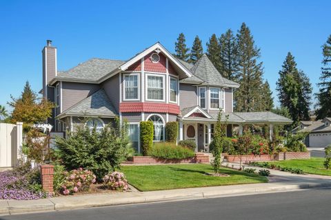 A home in Reedley