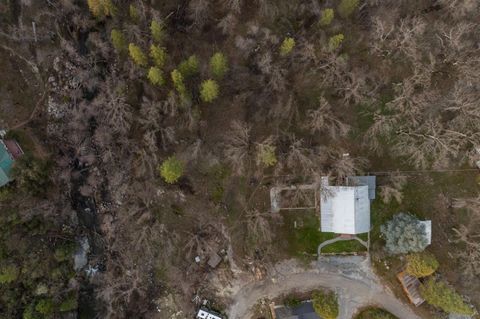 A home in North Fork