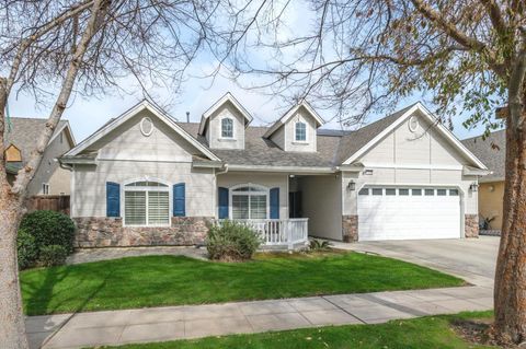 A home in Reedley