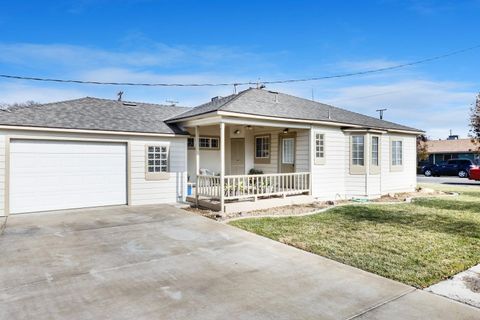 A home in Coalinga