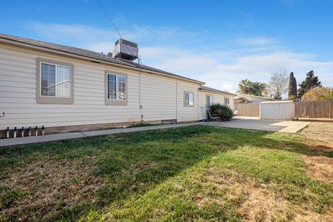 A home in Coalinga