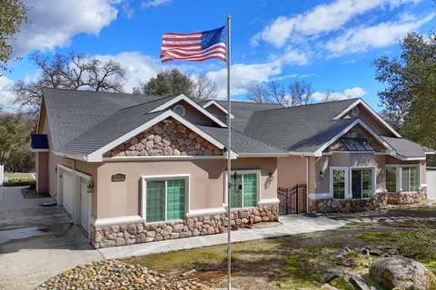 44611 Indian Rock, Ahwahnee, CA 93601 - MLS#: 626900