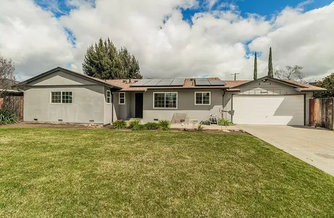 5747 E Bernadine Drive, Fresno, CA 93727 - MLS#: 626562