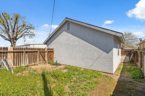 A home in Coalinga