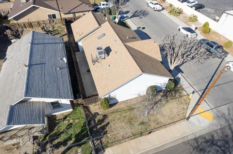 A home in Coalinga