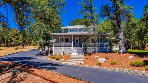 A home in Ahwahnee