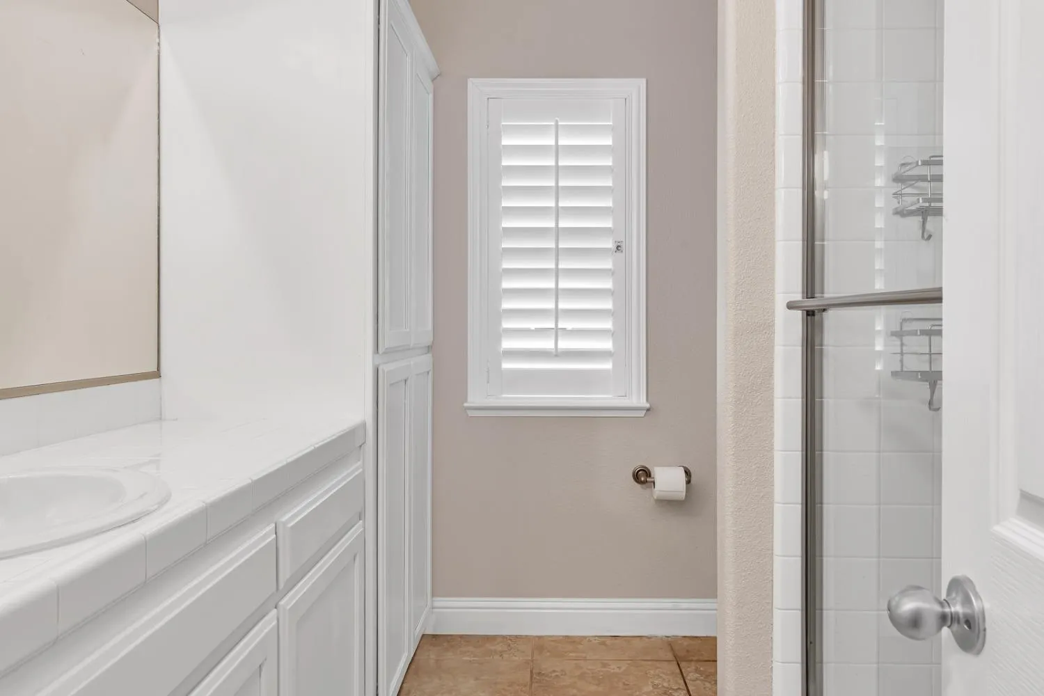 Fresno, California 93730, United States, 4 Bedrooms Bedrooms, ,3 BathroomsBathrooms,Residential,Active,112472