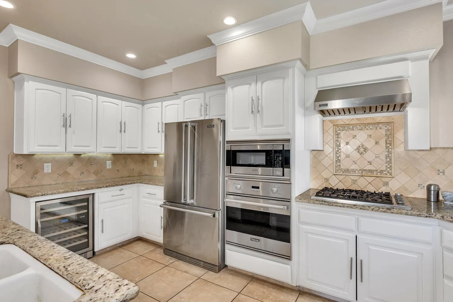 Fresno, California 93730, United States, 4 Bedrooms Bedrooms, ,3 BathroomsBathrooms,Residential,Active,112472