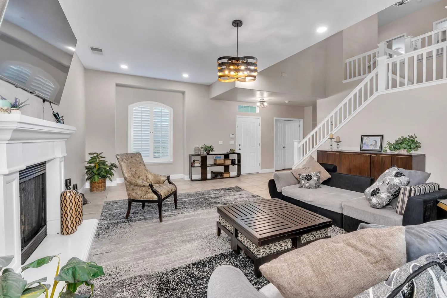 Fresno, California 93730, United States, 4 Bedrooms Bedrooms, ,3 BathroomsBathrooms,Residential,Active,112472