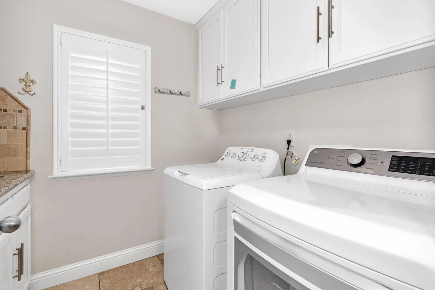 Fresno, California 93730, United States, 4 Bedrooms Bedrooms, ,3 BathroomsBathrooms,Residential,Active,112472