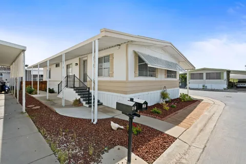 1001 Sylmar Avenue Unit 142, Clovis, CA 93612 - MLS#: 627277