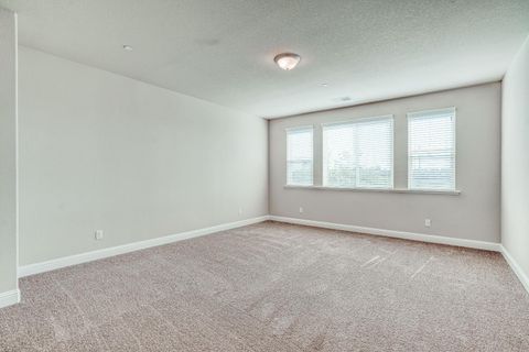 listing image 30