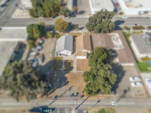 A home in Lemoore