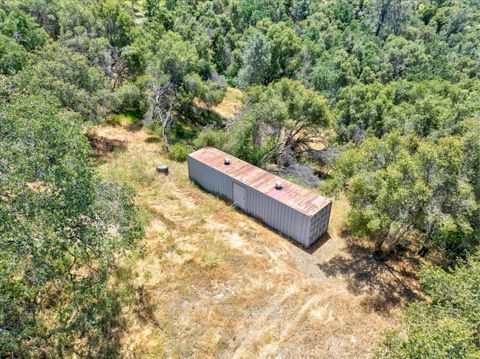 A home in North Fork