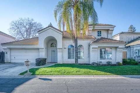 1017 E Democracy Avenue, Fresno, CA 93720 - MLS#: 626109