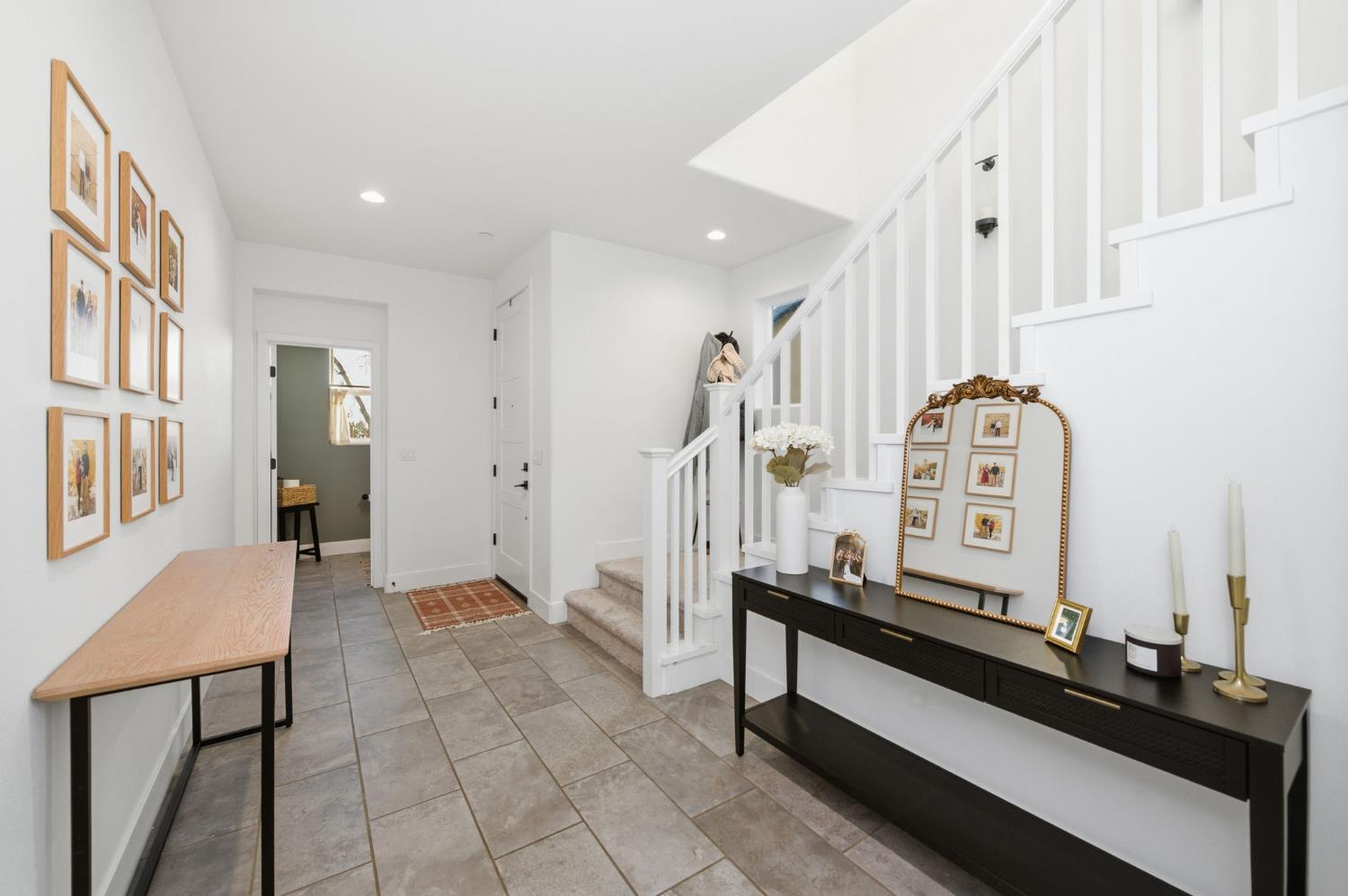 773 Robert Avenue - Photo 3