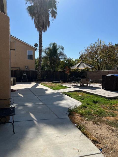 A home in Los Banos