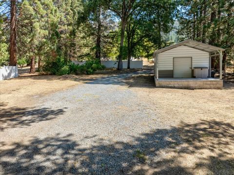 A home in Oakhurst