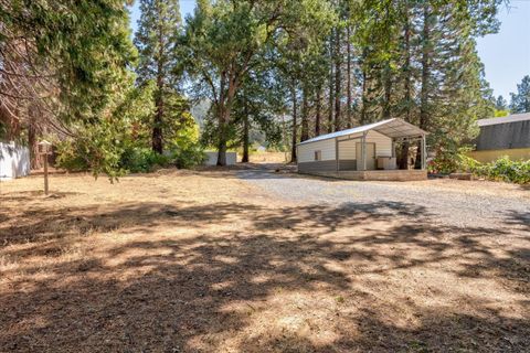 A home in Oakhurst