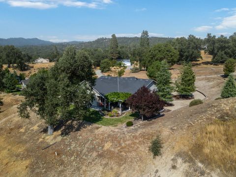 A home in Ahwahnee