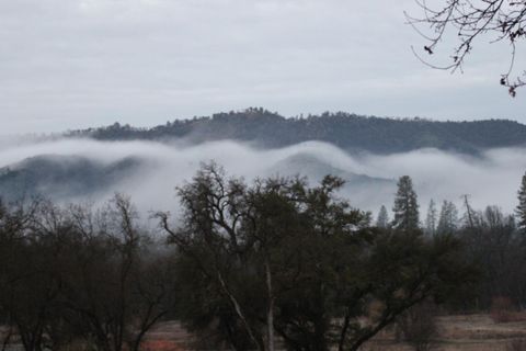 A home in Ahwahnee