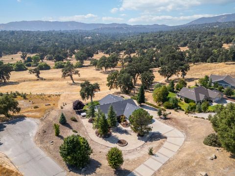 A home in Ahwahnee