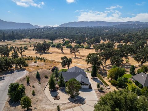 A home in Ahwahnee