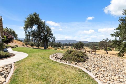 A home in Ahwahnee