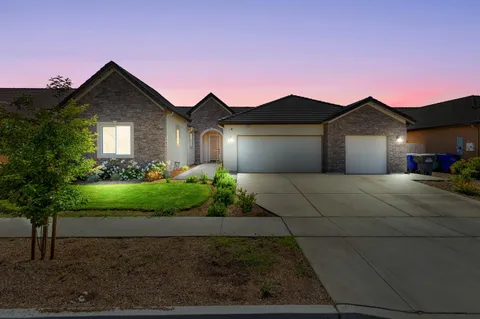 2421 N Cabrenet Place, Hanford, CA 93230 - MLS#: 630114