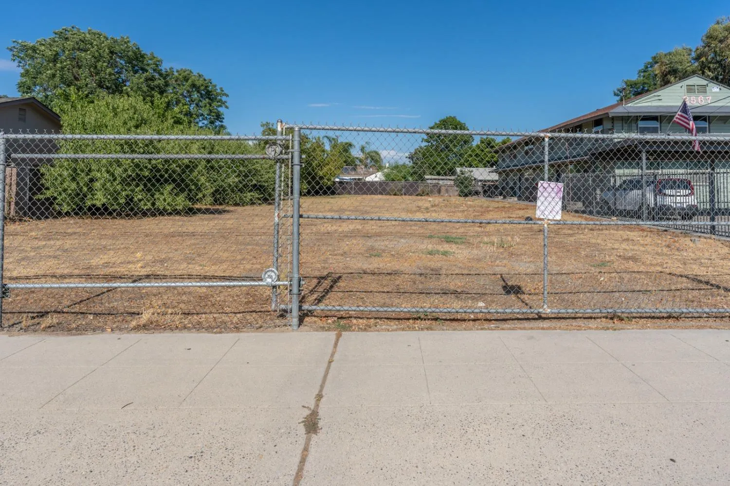 Fresno, California 93725, United States, 12 Bedrooms Bedrooms, ,Residential,Active,6370