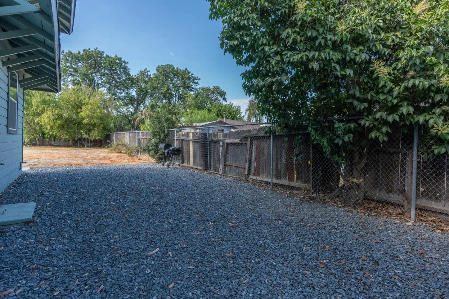 Fresno, California 93725, United States, 12 Bedrooms Bedrooms, ,Residential,Active,6370